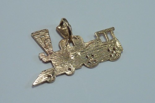 1.3 Gram 14K Yellow Gold "Steam Locomotive" Train Engine Pendant - Picture 3 of 3