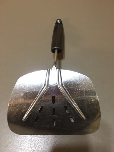 Vintage Foley Stainless Steel MPLS Wide Slotted Curved Flipper Lifter 5.5" x 4" - Picture 1 of 9