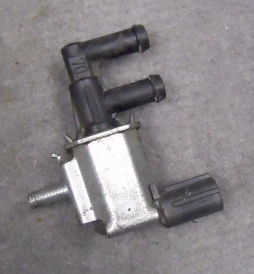 Conjunto de válvula solenoide Subaru Impreza WRX 2008-17 OEM P/N 16102AA480 Foto 3 de 3