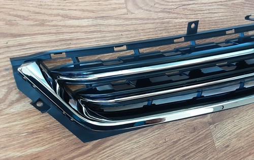 2014 - 2020 CHEVROLET IMPALA LTZ FRONT LOWER BUMPER GRILLE CHROME 22798097 OEM - Picture 4 of 8