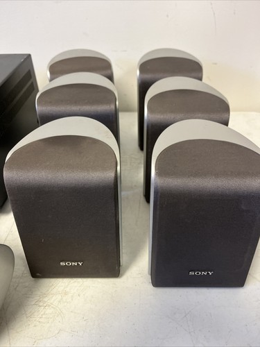 Sony Model STR-DE697 - 7.1 Dolby Pro Logic Receiver Home Theater W/ Speakers - Picture 15 of 16