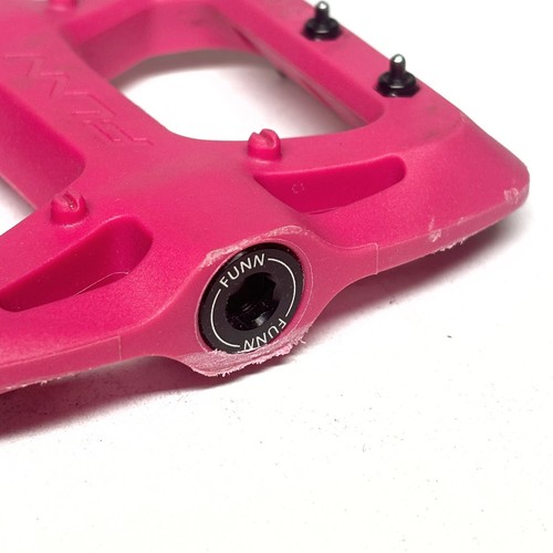 Funn Taipan S Flat MTB Pedal Set, Suitable for Young Riders (Pink)-Lightly Used - Picture 10 of 11