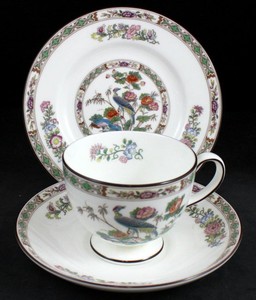 Wedgwood-KUTANI-CRANE-Trio-Leigh-Shape-R4464-Bone-China-GREAT-CONDITION