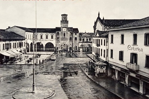 Cartolina - Oderzo ( Treviso ) - Piazza del Popolo - 1950 ca. - Foto 1 di 1