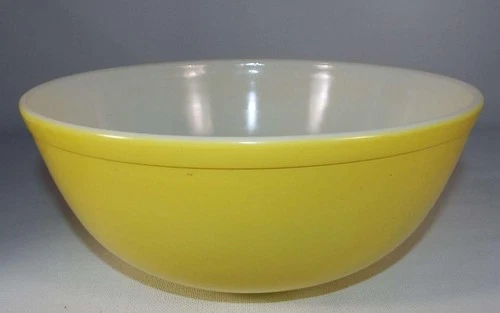 Vintage ORIGINAL Late 1950's Pyrex YELLOW 404 Mixing Nesting Bowl Milk Glass 4QT
