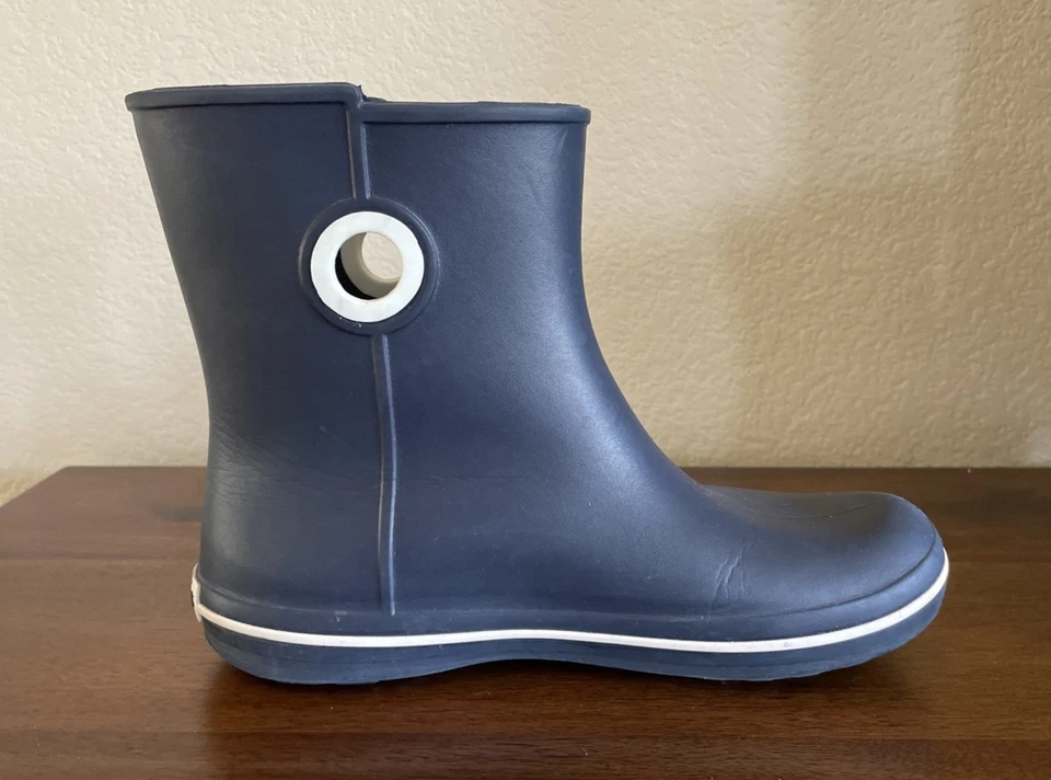 Crocs Jaunt Botas de Lluvia Cortas Zapatos de Pull On Botines Mujer Talla 7 Azul Marino 15769 Foto 3 de 4