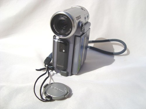 Sony Handycam DCR-IP7E Camcorder. PAL. MicroMV-in/AV-in. Sehr guter Zustand. 1 Jahr Garantie