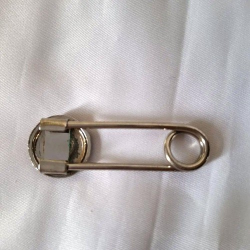 GIANNI VERSACE Safety Pin Brooch Pin Badge Silver Medusa Set of 2 Vintage Used - Picture 5 of 5