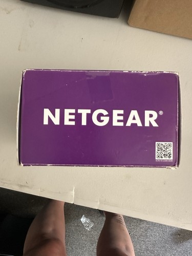 NETGEAR LB1120-100NAS 4G 150mbps Instant Broadband Connection - Picture 4 of 5