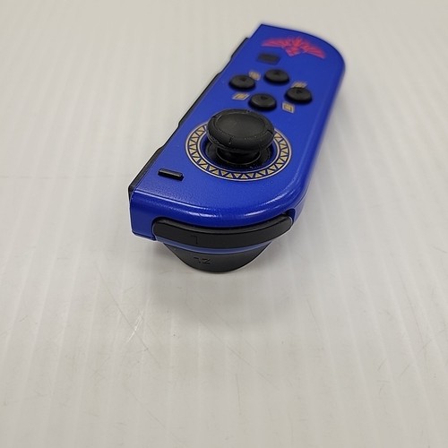 Nintendo Switch Joy-cons The Legend of Zelda Skyward Sword (Limited Edition) OEM - Picture 7 of 13