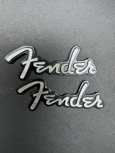 2 x Fender Sticker Alu Logo Embleme Musikbox Audio Aufkleber Lautsprecher