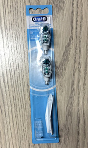 Oral-B Deep Clean Replacement Brush Heads with Quick Release Tool, 2ct