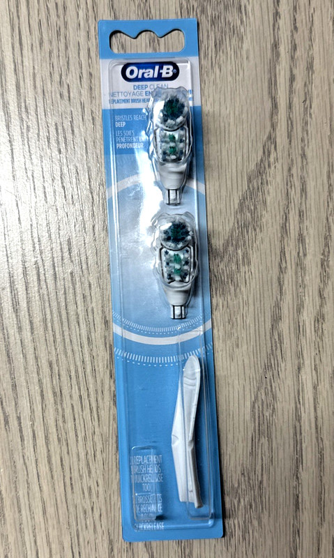 Oral-B Deep Clean Replacement Brush Heads with Quick Release Tool, 2ct