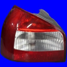 Audi A3 1.6 8L Heckleuchte  Links