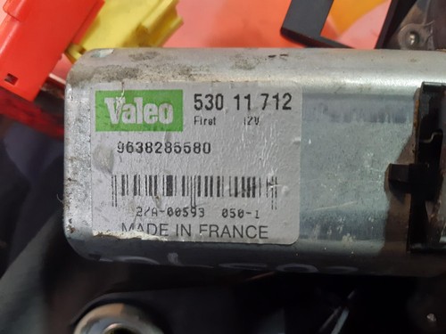 PEUGEOT 306 Wiper Motor Rear 2001 - Picture 3 of 4