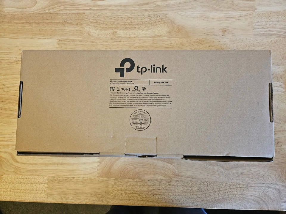 TP-Link TL-SG1016 16-Port Gigabit Ethernet Switch Rack-Mountable Business Grade - Image 3 of 4