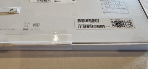Original Microsoft Surface Pro 12-inch Clavier Keyboard, New Open Box - Picture 3 of 4