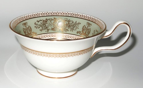 Wedgwood GOLD COLUMBIA SAGE GREEN Griffons & Florals, Footed Cup & Saucer Set - Picture 6 of 8