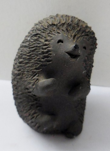 VINTAGE DENMARK POTTERY FIGURINE ELLEN KARLSEN BEAUTIFUL HEDGEHOG DESIGN NR - Afbeelding 7 van 11