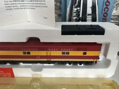 HO Lifelike Proto 2000 E7B Unpowered B-UNIT Locomotive FEC