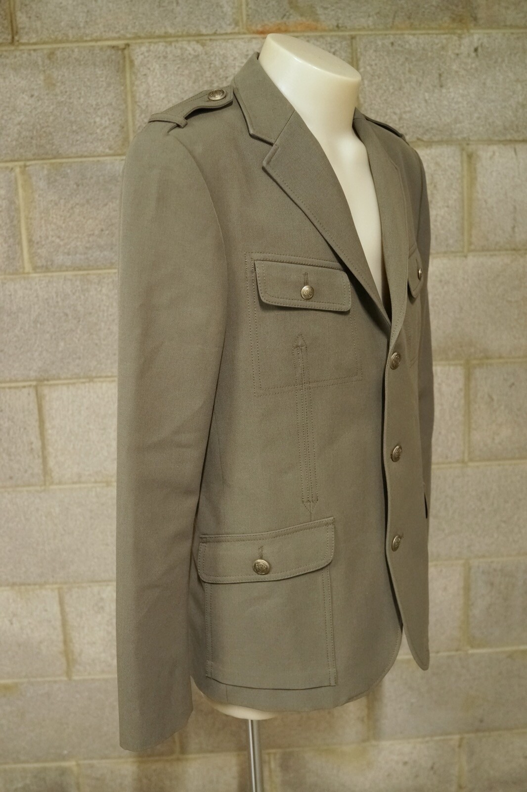 Picture 3 of 8