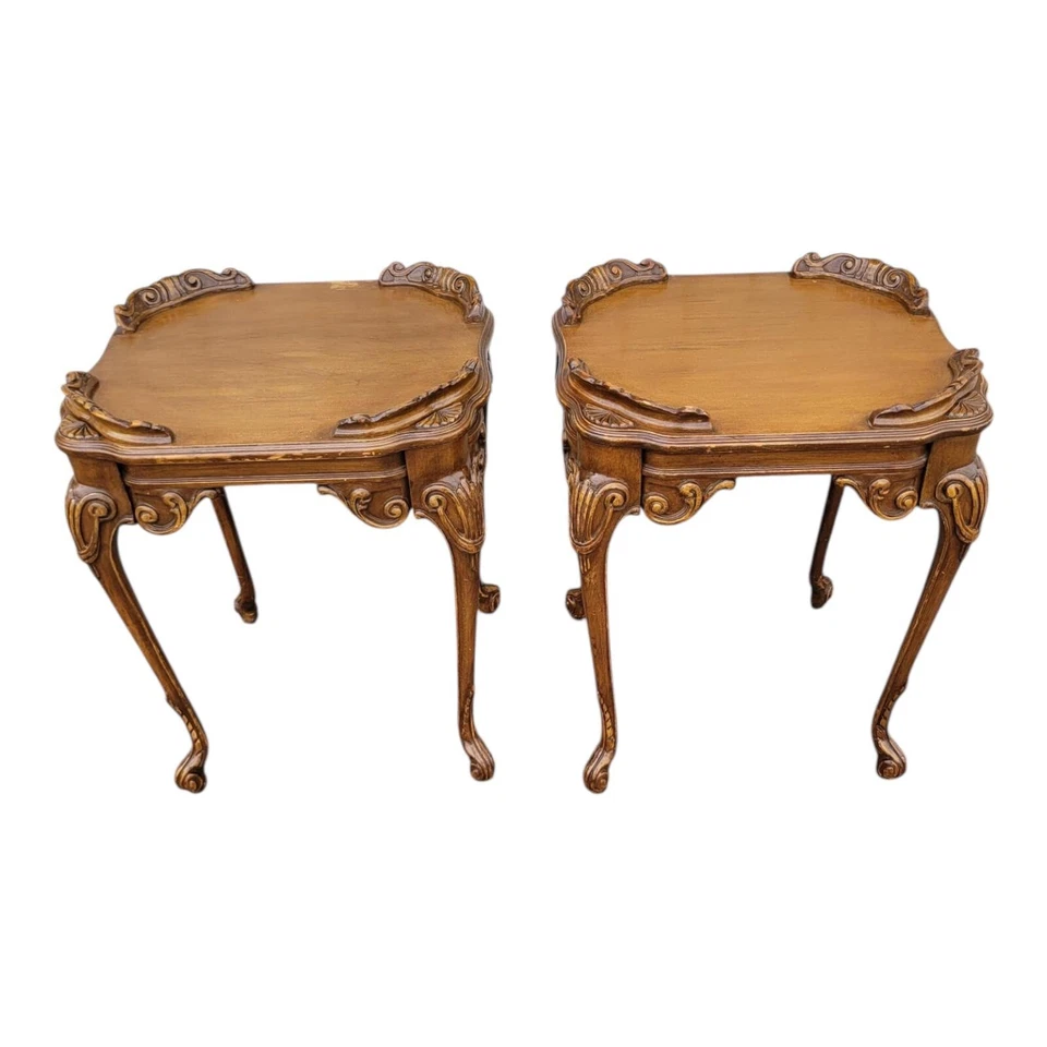 Par de mesas de lámpara de nogal francés country años 30 talladas a mano acabado original Foto 2 de 4