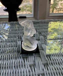 Lalique-Floreal-Paperweight