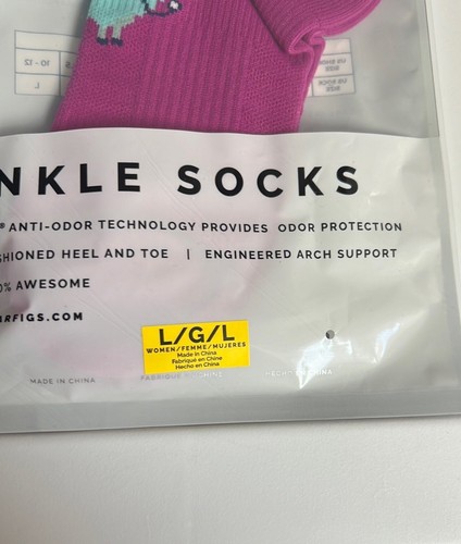 FIGS Womens Awesome Nurse Ankle Socks Figs Scrubs ankel socks trauma llama Large - Imagen 4 de 7