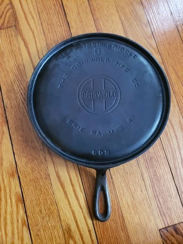 Griswold #9 Cast Iron Griddle 609 Erie PA USA Nice Condition Raised Edge 11"
