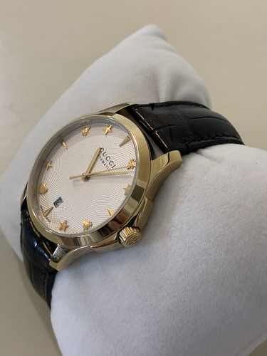 Orologio unisex nuovo con scatola autentico GUCCI G-Timeless quadrante argento Y-oro PVD pelle - Foto 3 di 24