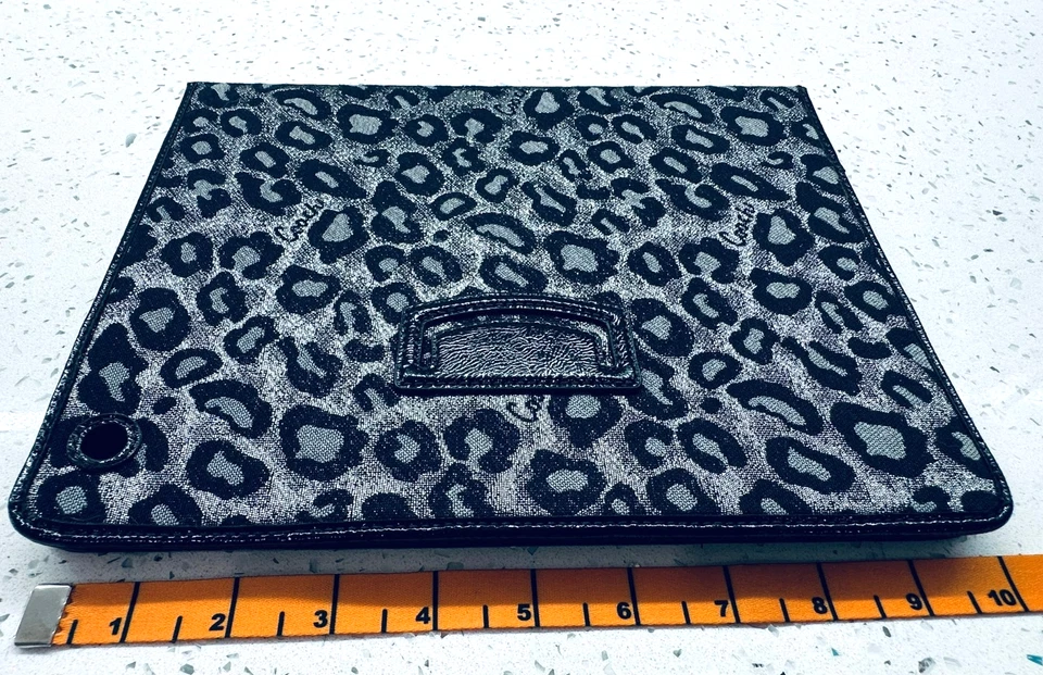 Auth. Coach Sis Ocelot Leopard Print iPad Case Signature Logo Gray/Silver/Black - Image 3 of 4