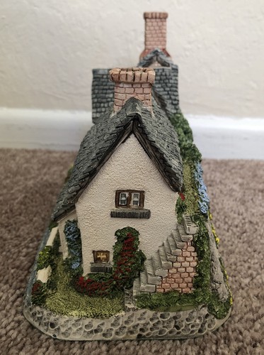 David Winter Cottages "Newtown Millhouse" Box with COA. Ltd Ed #0667/4500 Signed - Picture 6 of 12