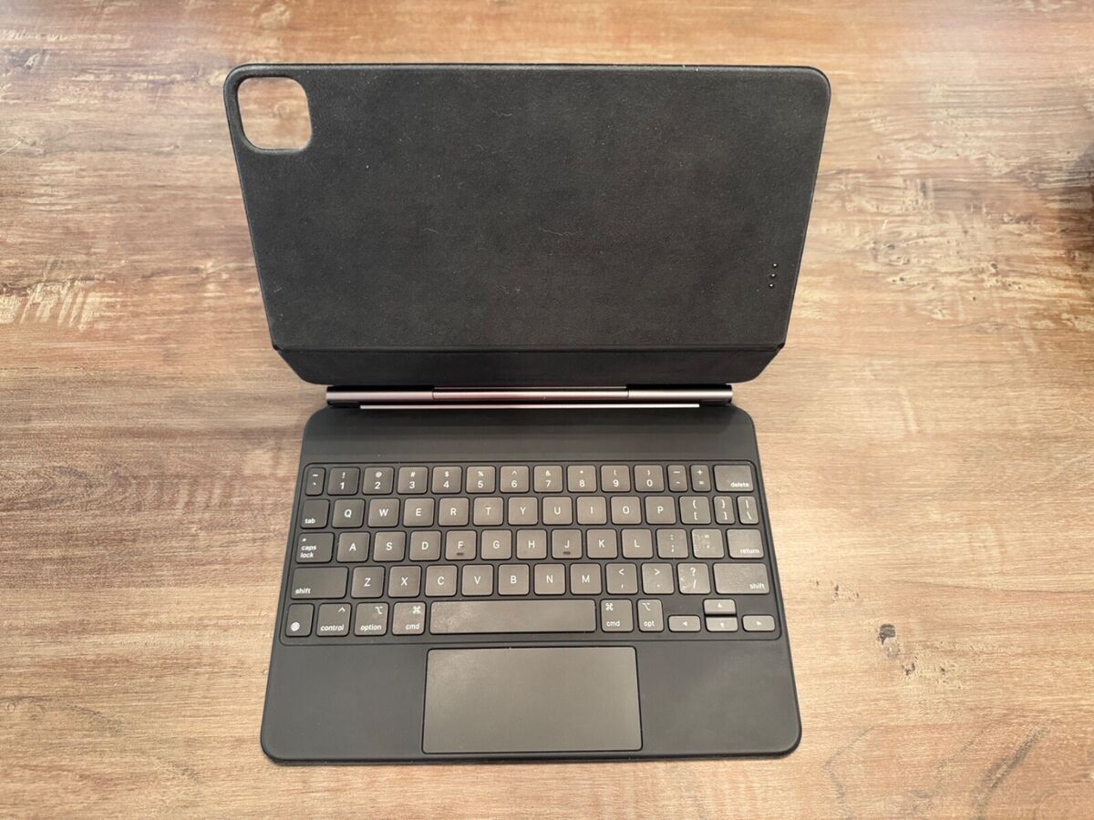 Apple iPad Pro 11-in Magic Keyboard Black - Excellent Condition | eBay Apple iPad Pro 11-in Magic Keyboard Black - Excellent Condition | eBay