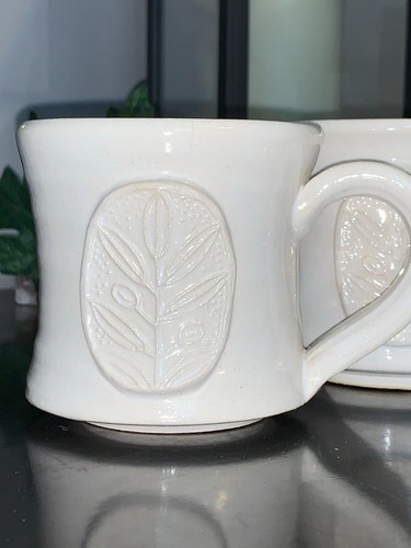 ¡¡Cerámica artística de roble negro!! ¡Tazas gemelas hoja blanca cremosa! ¡Único y RARO! ¡Juego de 2! - Imagen 3 de 9