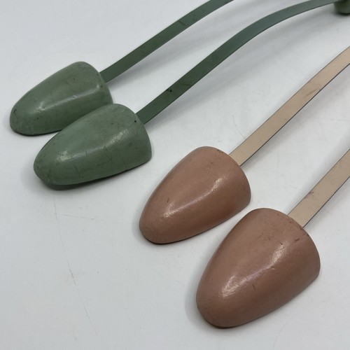 Lot of 2 Vintage 1950's Women's Shoe Trees Forms Stretchers Wood Metal Pastel - Picture 2 of 6
