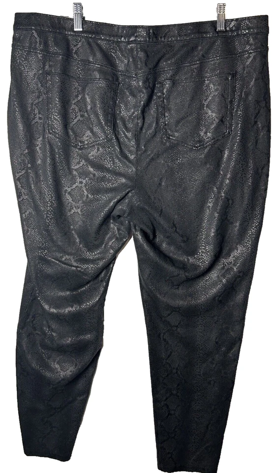 Leggings JENNIFER LOPEZ Talla 20W Negro Piel de Serpiente Estampado, Algodón/Poliéster Foto 3 de 4