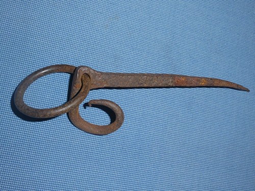 OLD PRIMITIVE 18thC EARLY IRON HOOK & RING BEAM SPIKE LAMP, LANTERN, HORSE HITCH - Picture 1 of 9