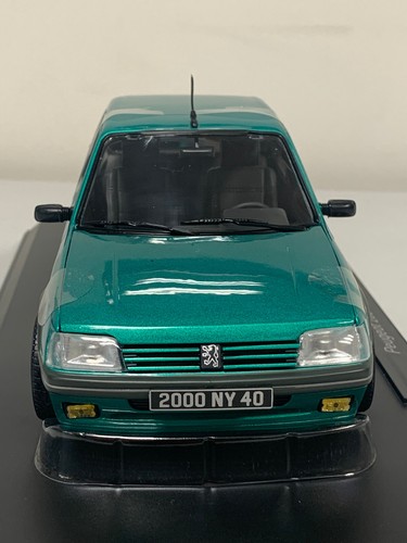 Norev Peugeot 205 GTI 1.9L "Claw" 1990 Metallic Green 1/18 184850 0722 30 - Picture 5 of 5