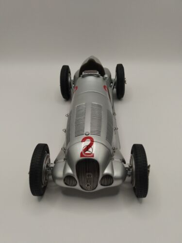 CMC 1/18 M-114 Mercedes Benz W125 Donnington GP 1937 Hermann Lang #2 - Foto 8 di 11