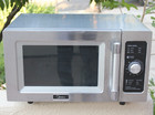 Midea 1025F0A 1000W Commercial S/s Microwave Oven w/ Dial Control