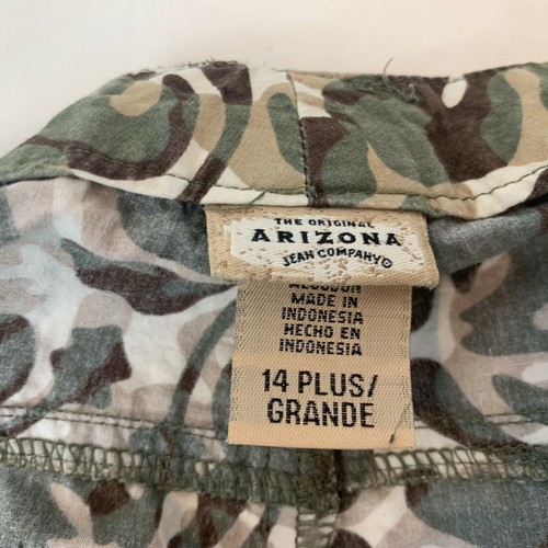 Arizona Jean Co Girls Shorts Size 14 Plus Plaid and Camo 3 Pair Shorts Lot - Picture 4 of 10