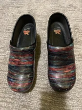 Dansko XP Striped Pro Leather Clog Size 9 US EUR 40 Slip On Comfort Rainbow