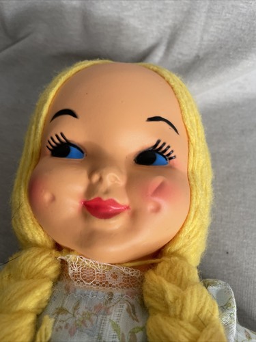 "Muñeca de trapo vintage B pelo hilo amarillo 20"" s7" - Imagen 3 de 10