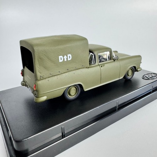 Trax 1/43 TR73C Holden 1960 FB Utility - Australian Army in case - Imagen 6 de 12