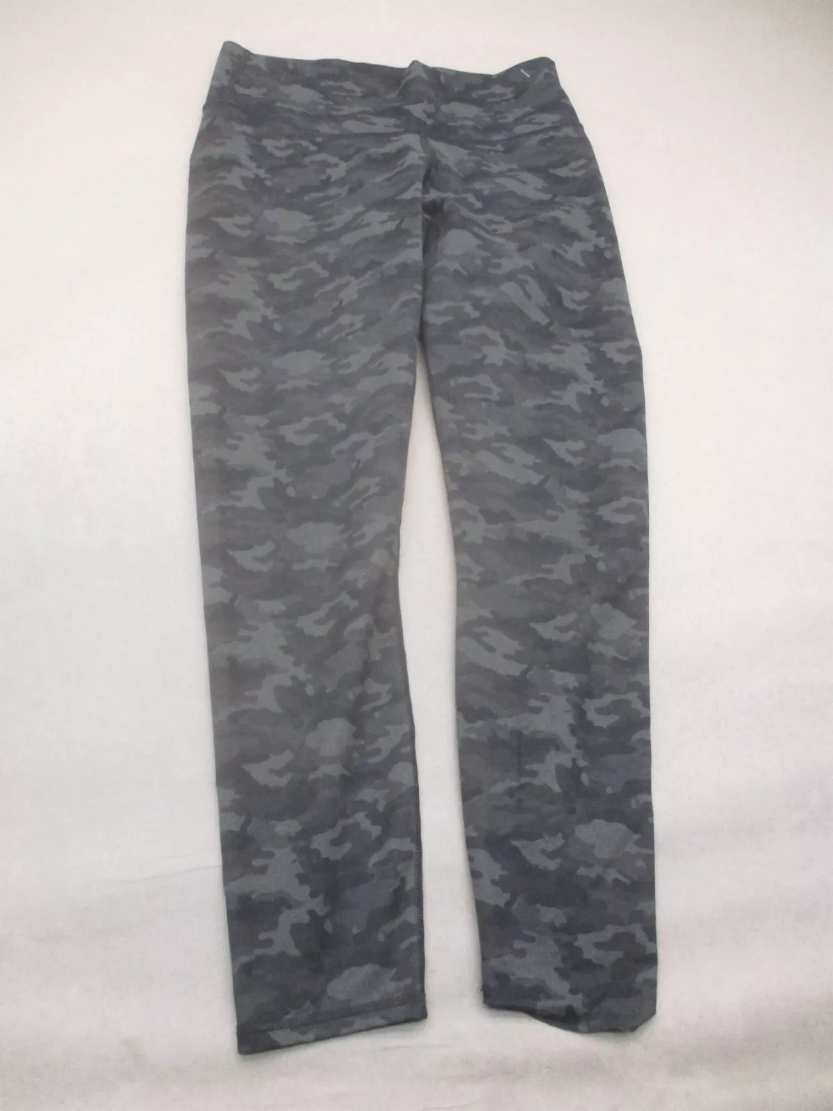fabletics camo stretch high rise gym athletic ankle leggings