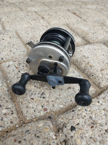 Carrete de pesca Abu Garcia Ambassadeur 5500-C Baitcaster - Imagen 4 de 7
