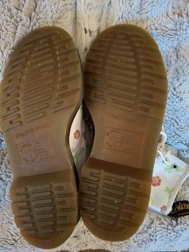 Dr.  Martens Floral Canvas Boots Air Wair Soles 1460 Women's 5 Floral/butterfly - Picture 6 of 7