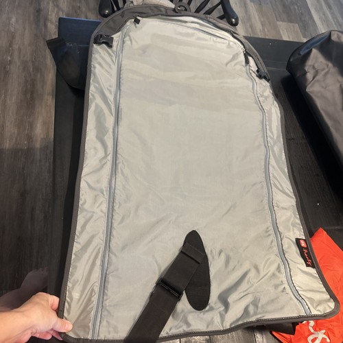 Henty Wingman Messenger 2 Suit And Garment Bag Black/ Grey Bike Commuter - Picture 4 of 10