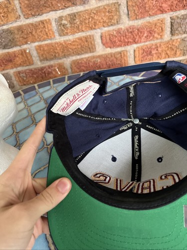 Schön! Mitchel and Ness Cleveland Cavaliers Snapback Mütze Navy Blau NBA - Bild 11 von 12