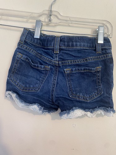 2 pairs Cat & Jack girls shorts 5T denim jean stretch shorts flowers eyelet lace - Picture 6 of 7